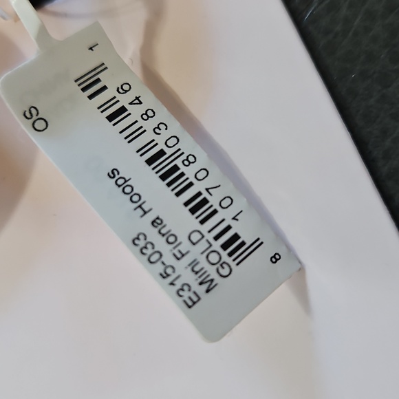 Mignonne Gavigan Mini Fiona Gold Hoops Earrings - Picture 7 of 7